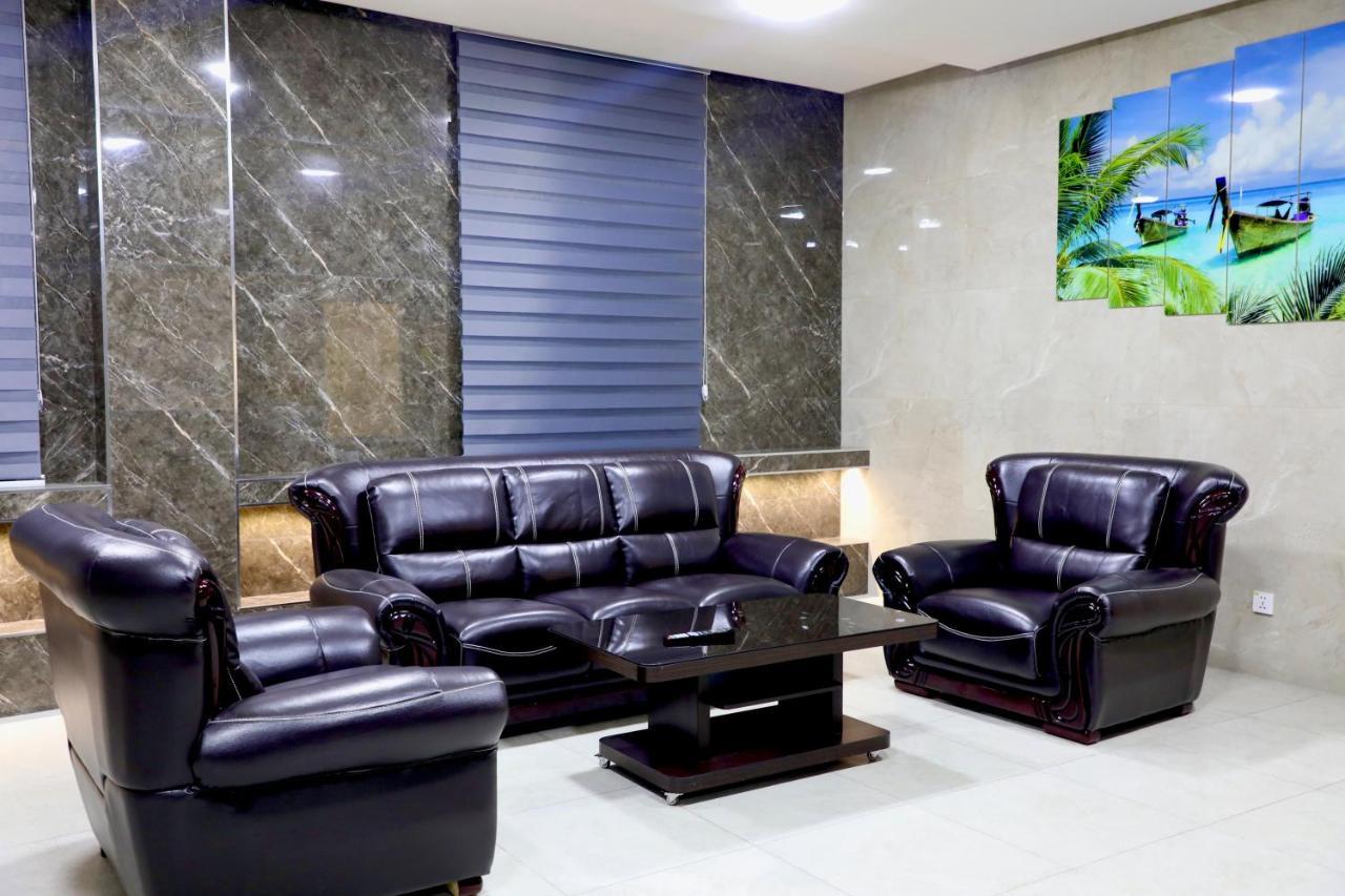 Garnet Hotel Ташкент Екстериор снимка