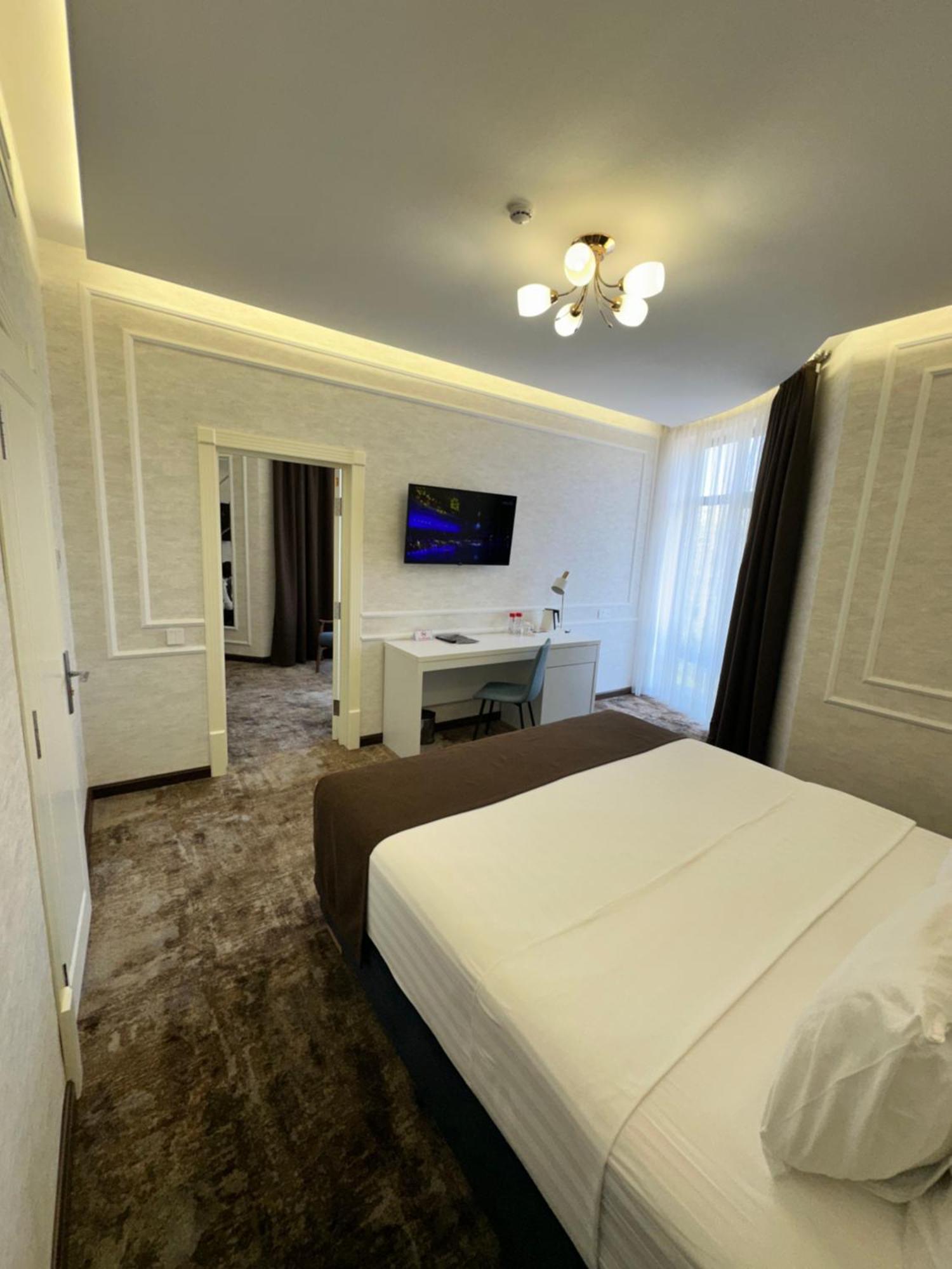 Garnet Hotel Ташкент Екстериор снимка
