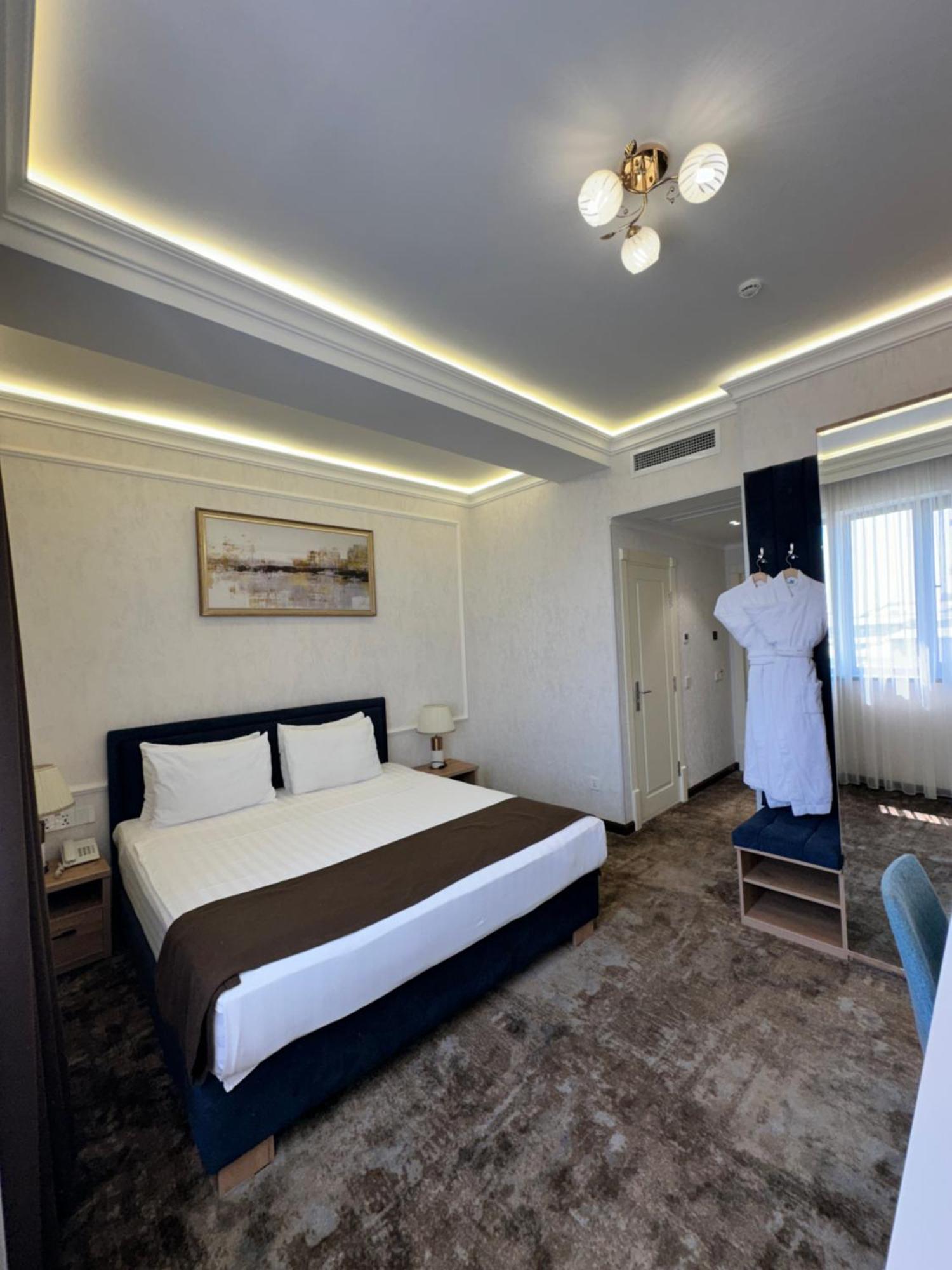 Garnet Hotel Ташкент Екстериор снимка