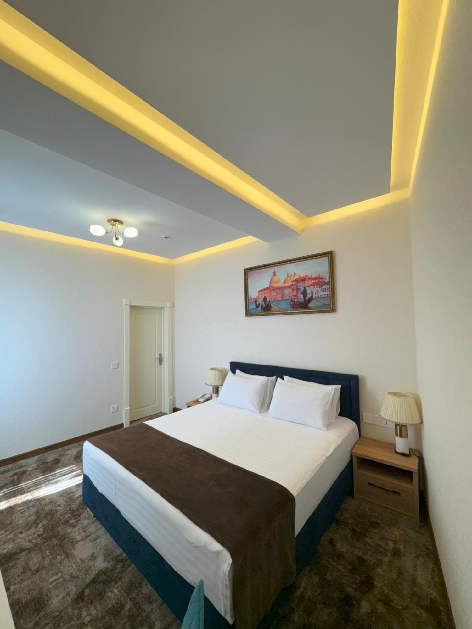 Garnet Hotel Ташкент Екстериор снимка