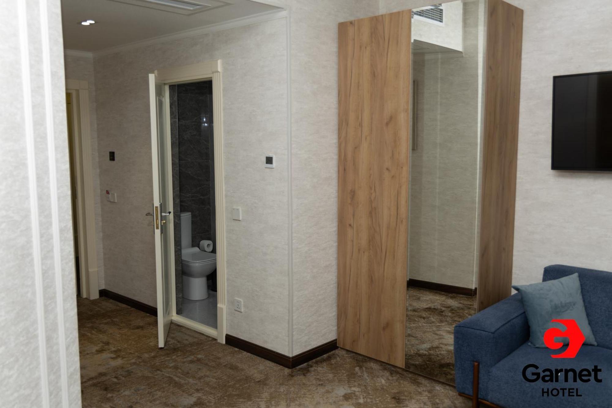 Garnet Hotel Ташкент Екстериор снимка